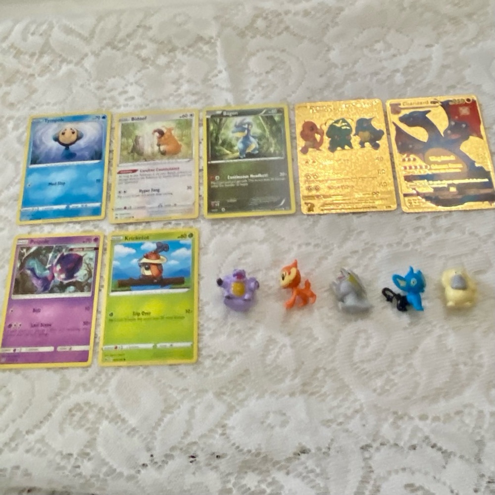 Lot PP: 12pc Lot : 2 Gold Fan Arts Cards, 5 Pokemon Cards and 5 Pokémon …